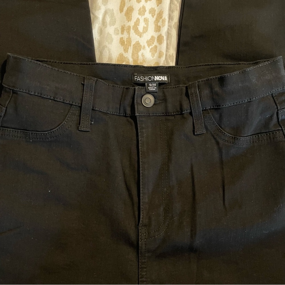 Black Wash Fashion Nova Skinny Jeans - Picture 4 of 6